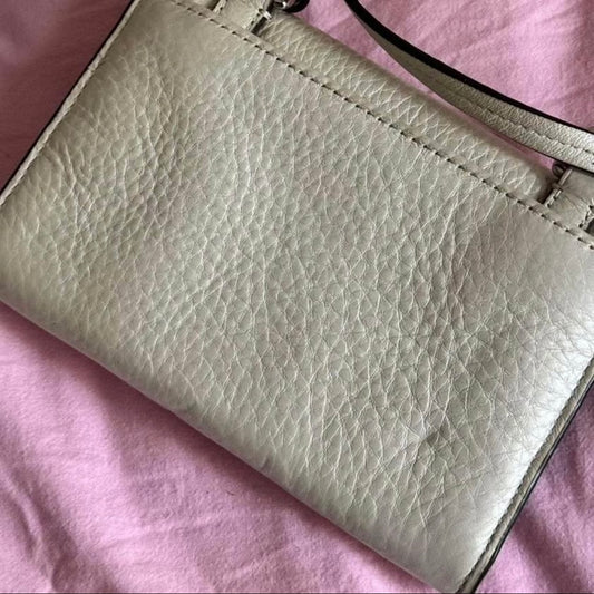 2010s pearl coach crossbody