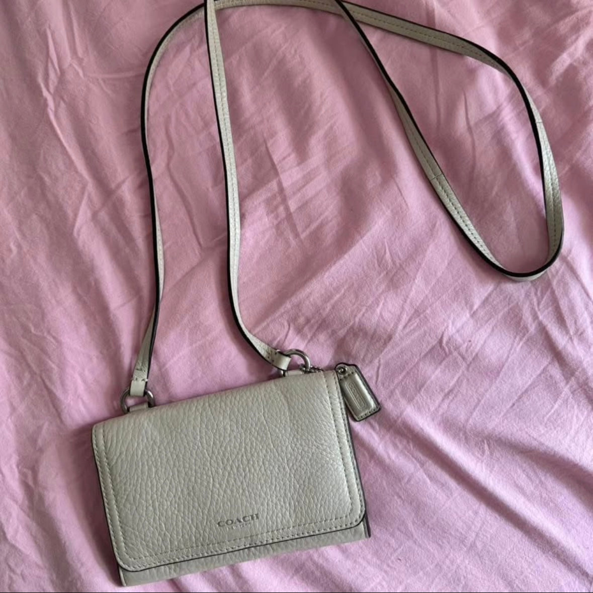 2010s pearl coach crossbody